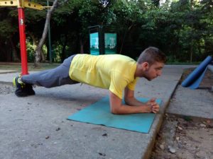 plank ejercicio isometrico